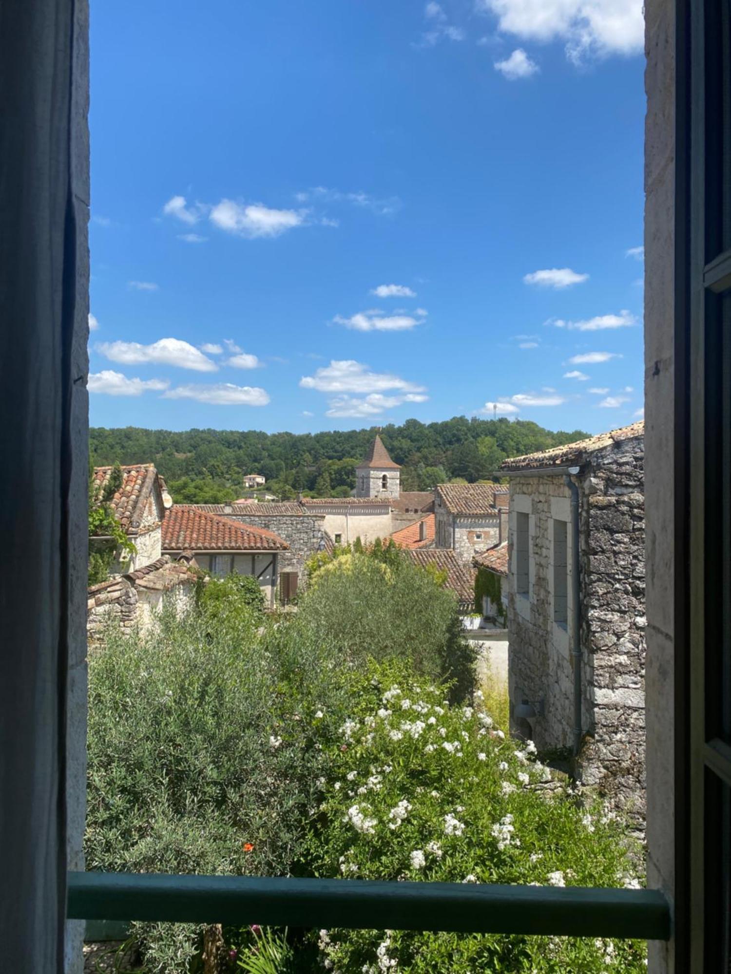 Le Coucou Montcuq Bed and Breakfast Buitenkant foto