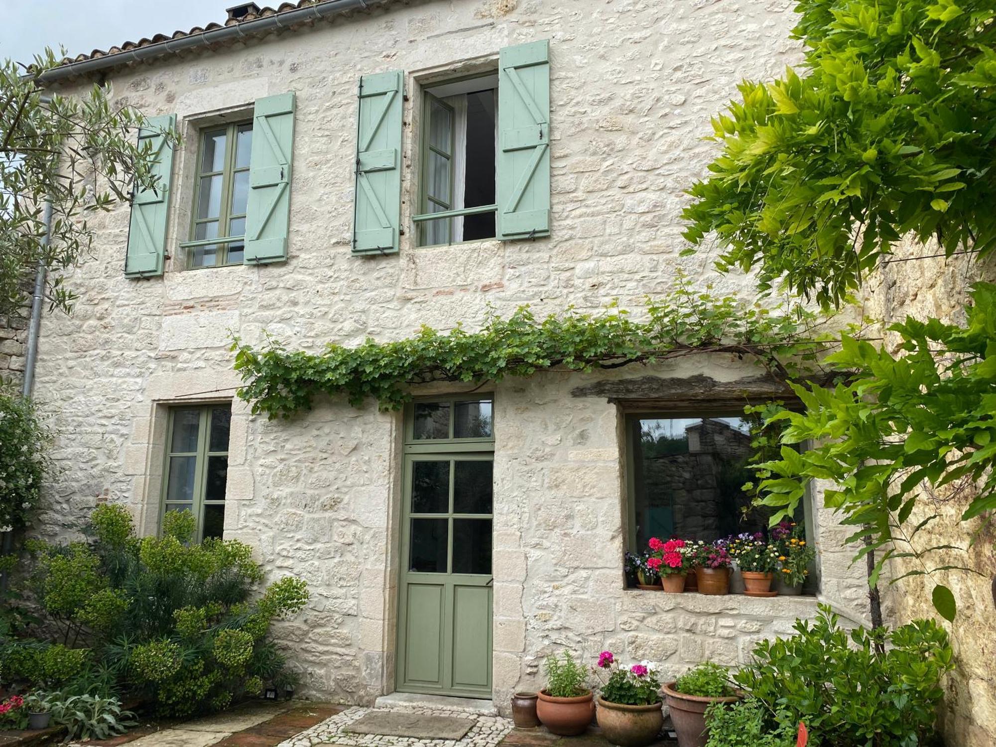 Le Coucou Montcuq Bed and Breakfast Buitenkant foto
